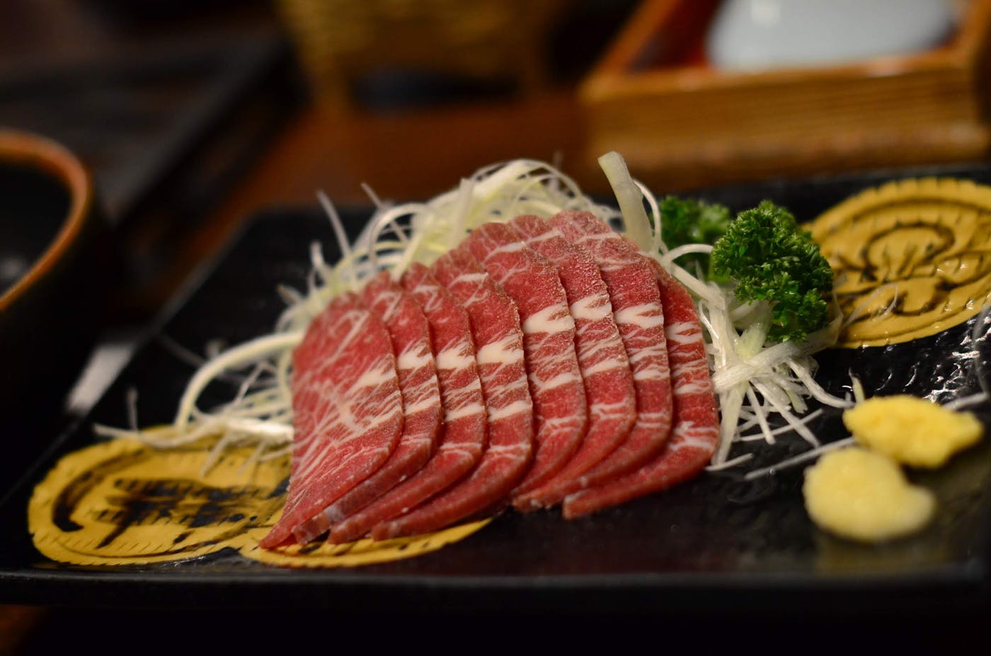 和牛さしみ